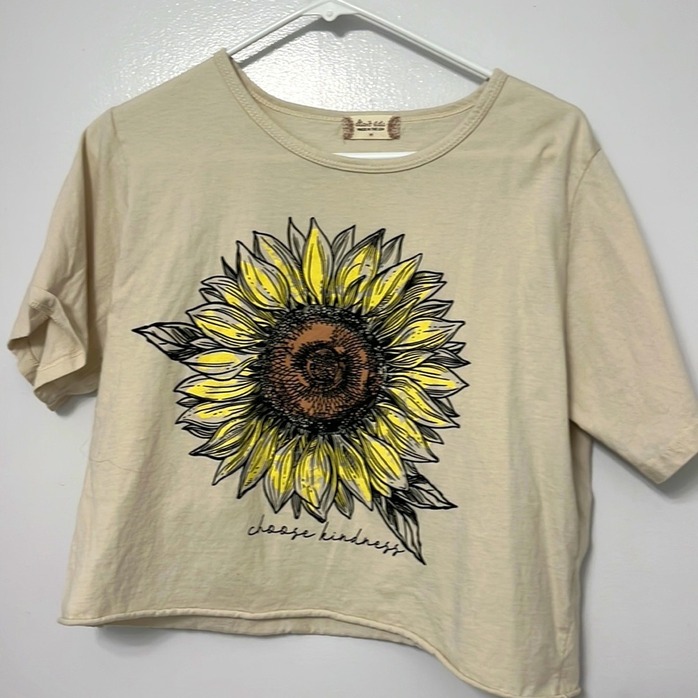 Crop medium size flower shirt from Altar’d State only worn once great condition